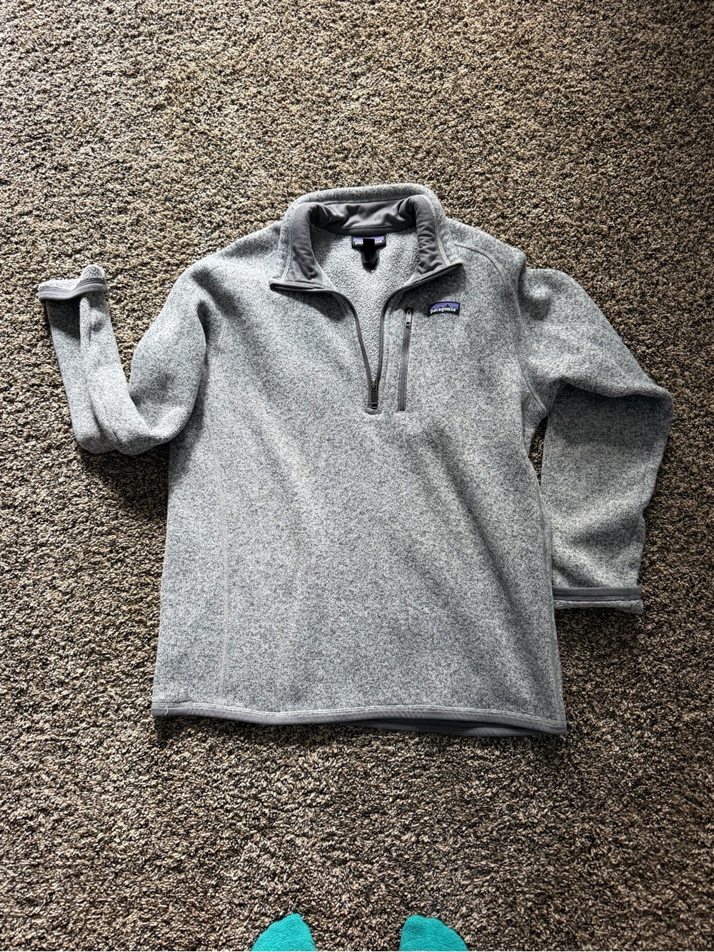 Patagonia Men’s Light Gray Half-Zip Fleece Pullover
